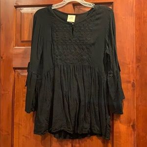 Black key hole top
